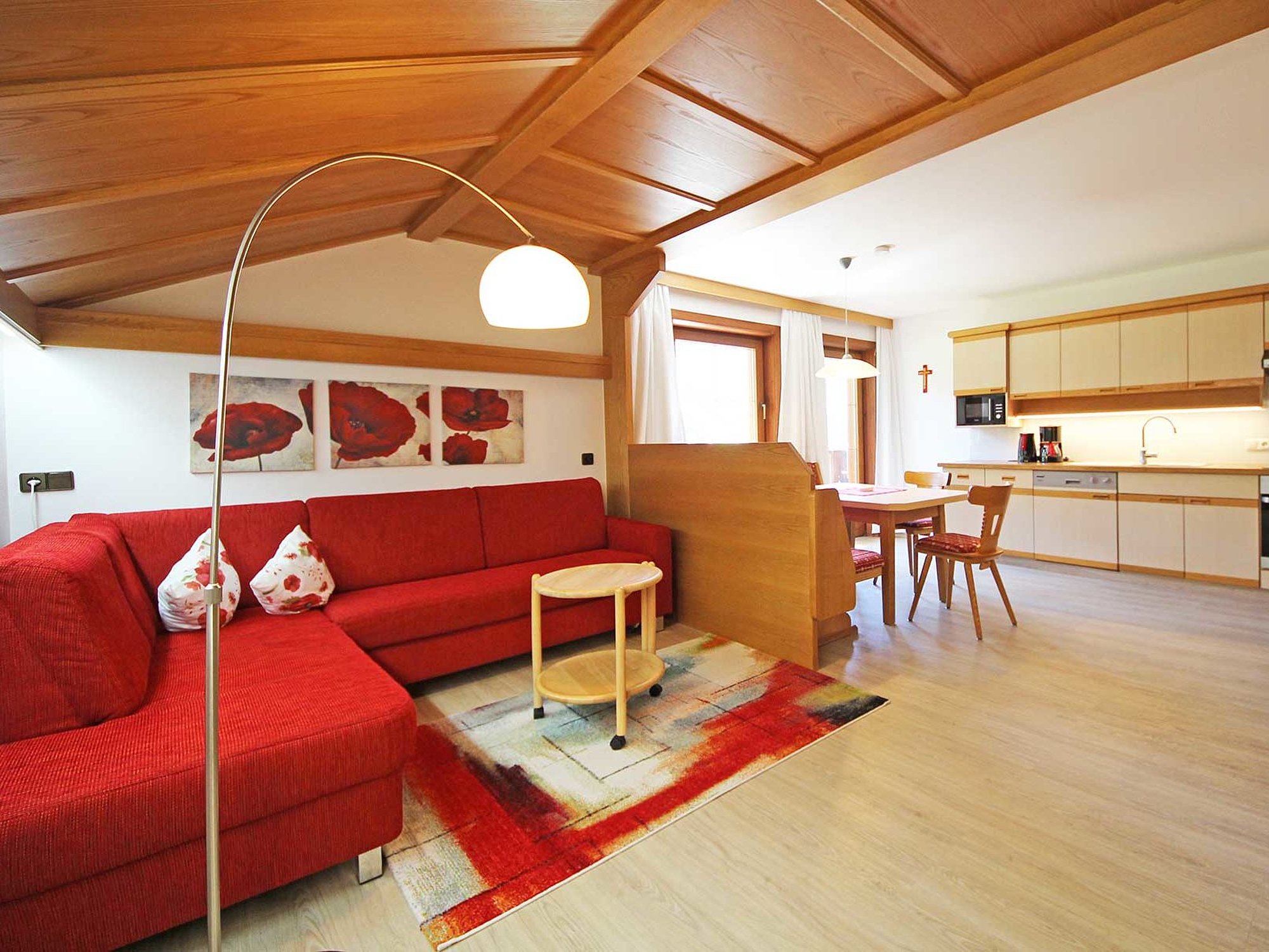 Wohnraum & Küche in unserer Ferienwohnung